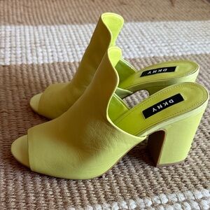 DKNY Women's Lime Open-Toe Block Heel Mules